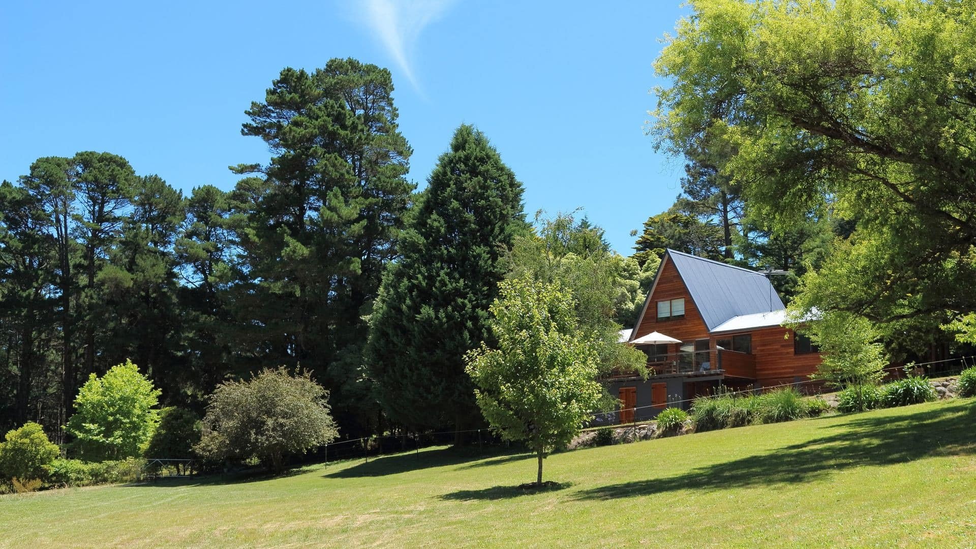 Take it slow in relaxing Leura accommodation