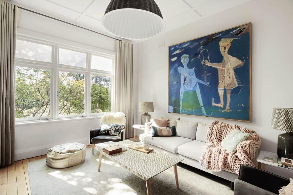 Umtala House, character filled, luxurious home set amongst beautiful gardens.