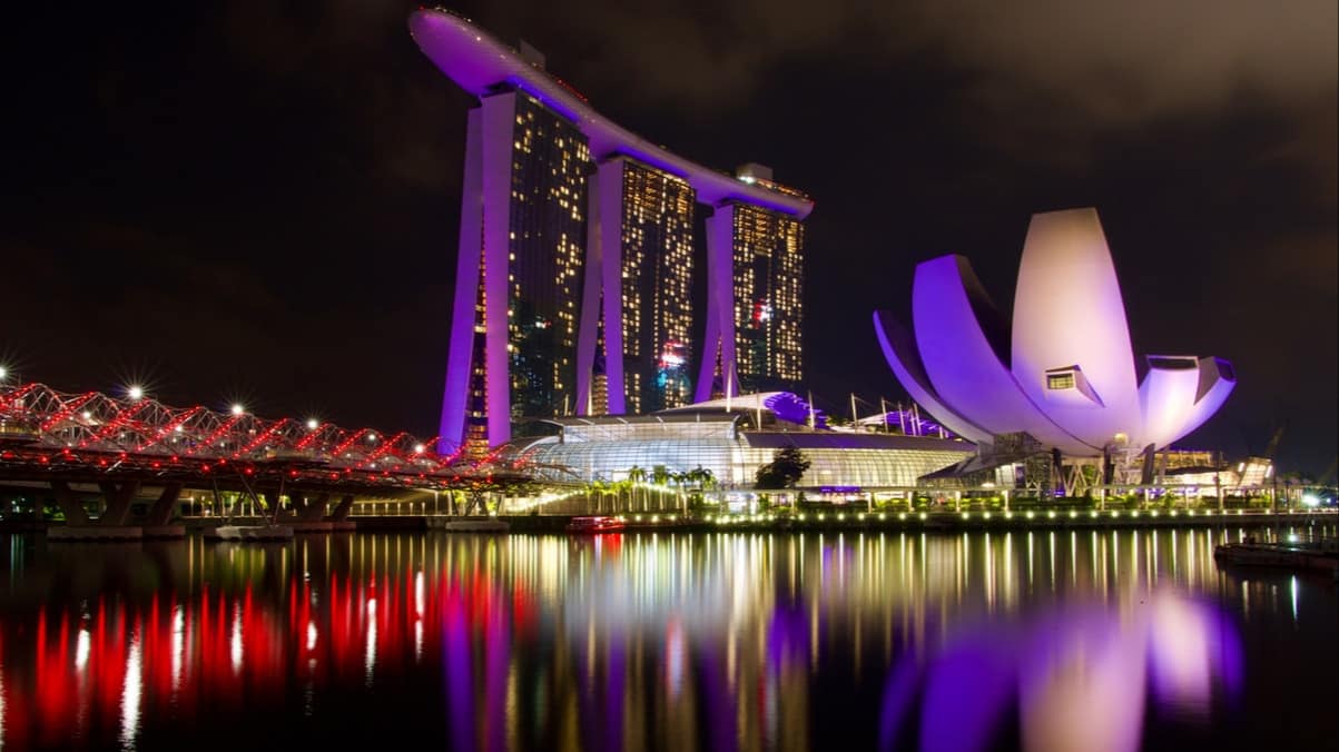 Journey through the modern city from a quality Singapore accommodation
