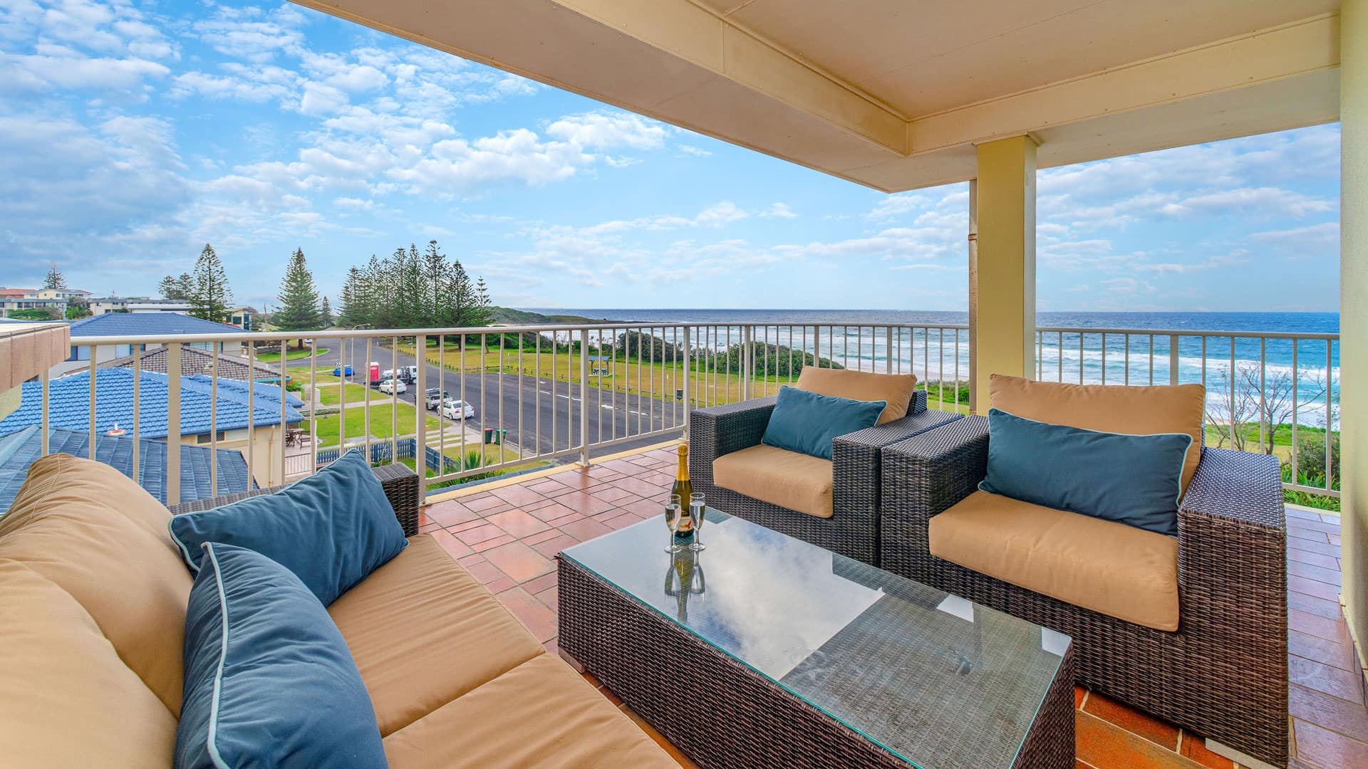 Dive into aquatic adventure and relaxation with coastal Yamba accommodation