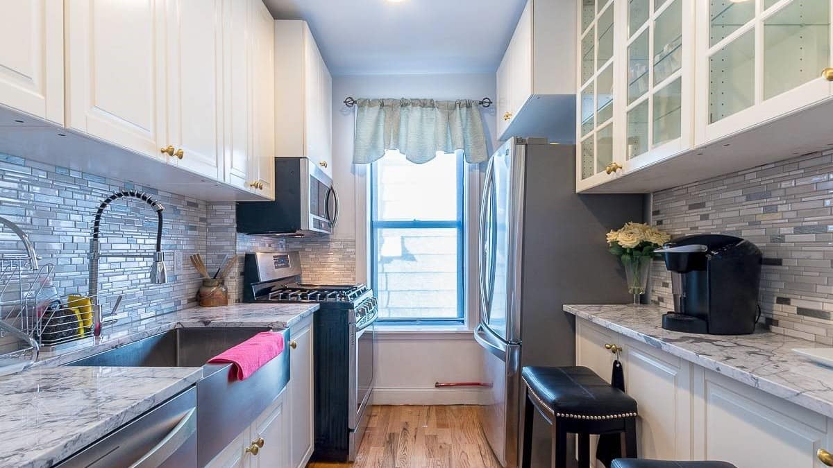 See the sights from first-class London accommodation