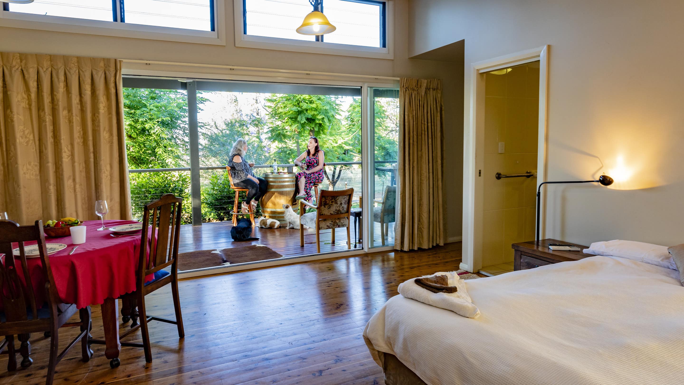 Dubbo accommodation cabins let you experience the best Orana has to offer