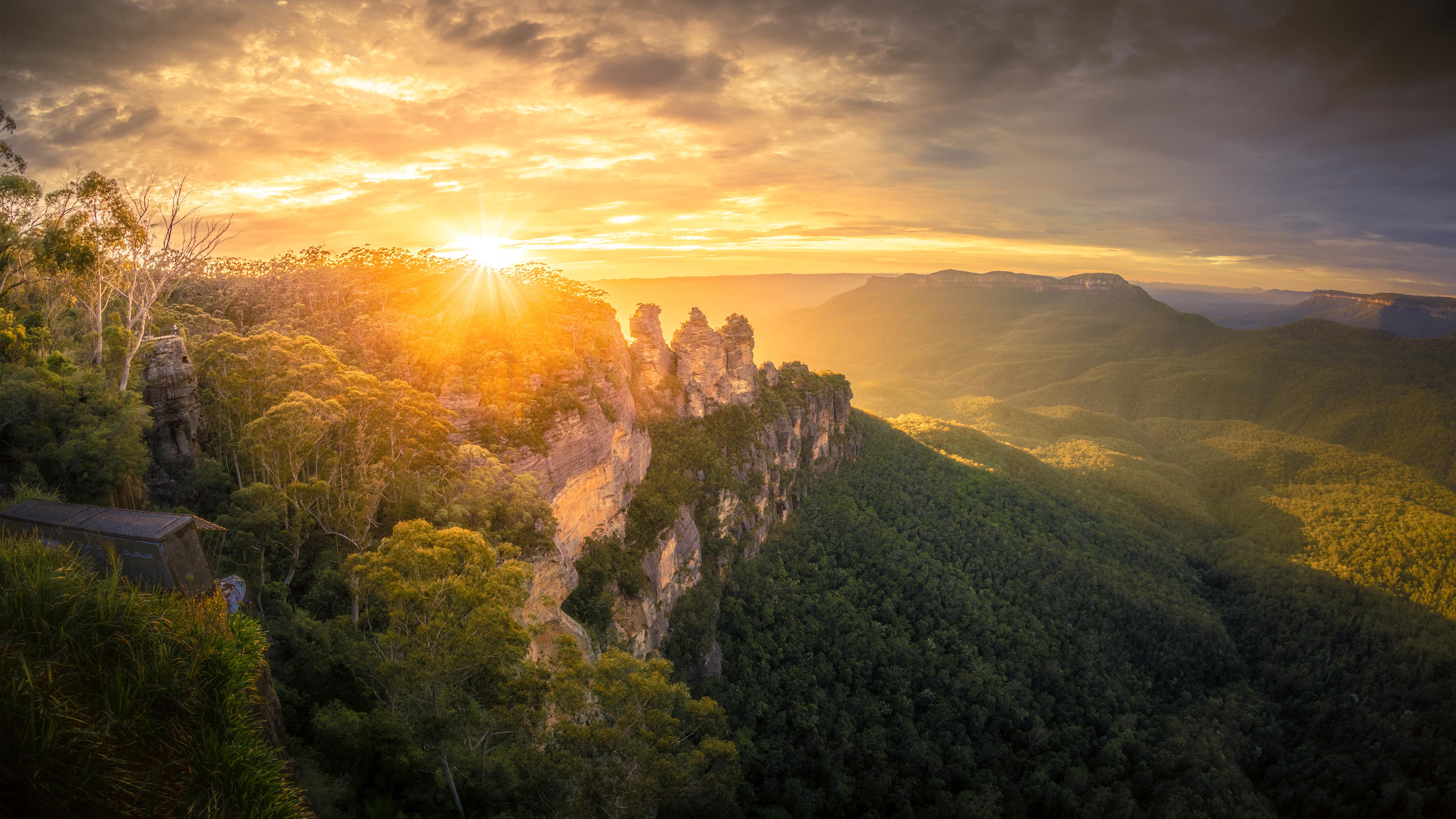 Catch theme-park thrills or adventures in nature with road trips from Sydney