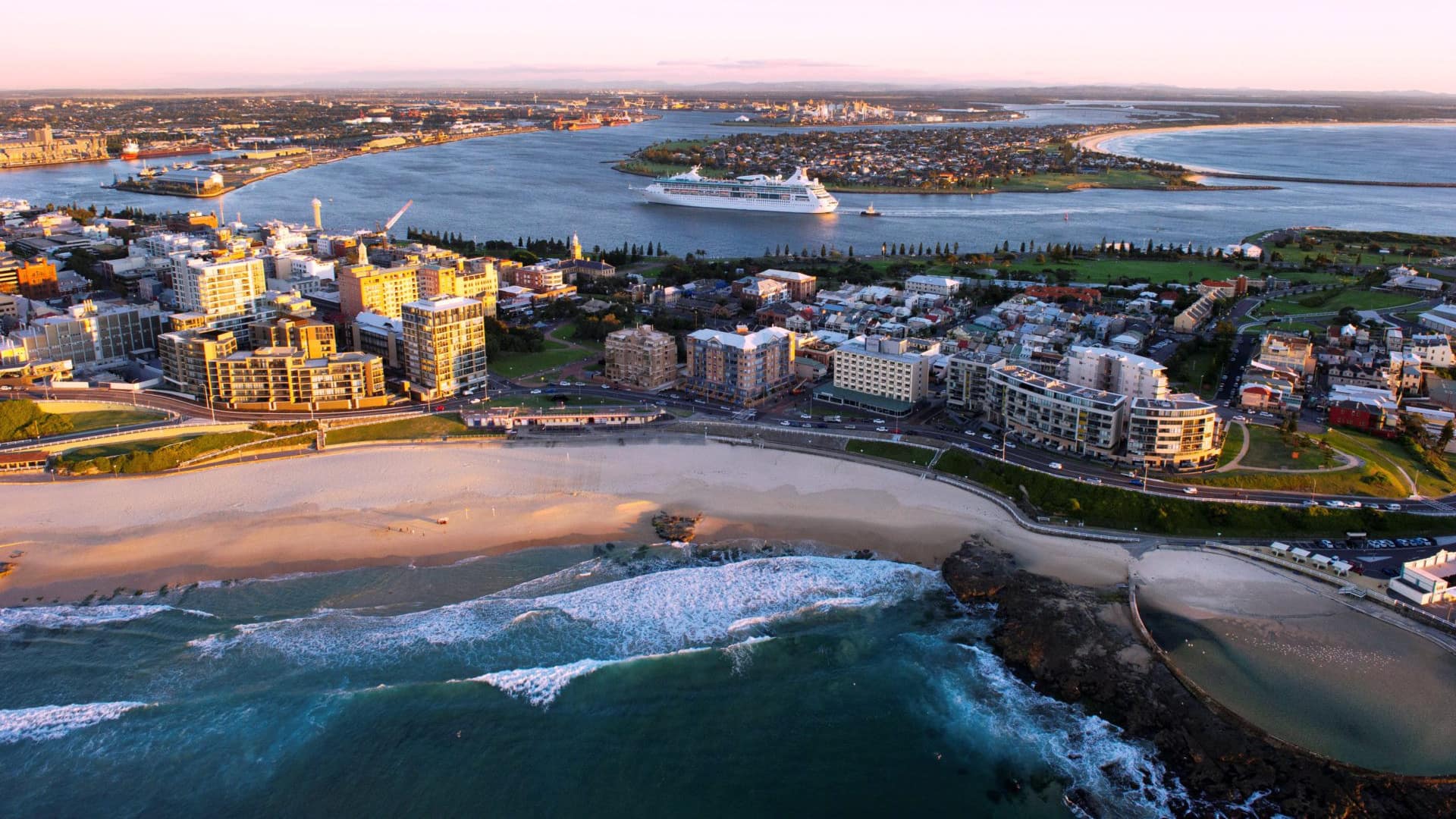 Seaside paradise in Newcastle accommodation