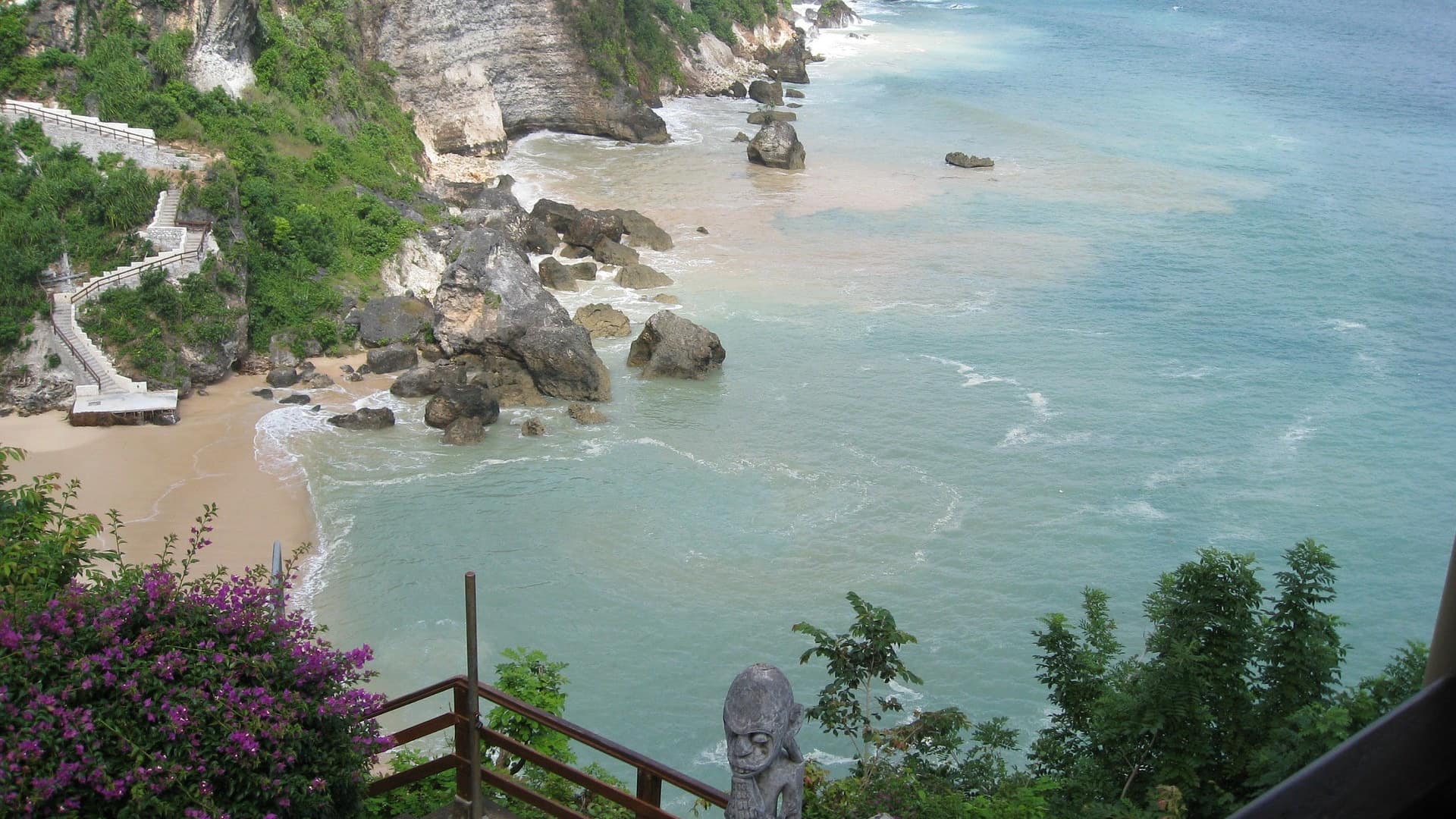 Dip into a tropical paradise at Bali luxury villas