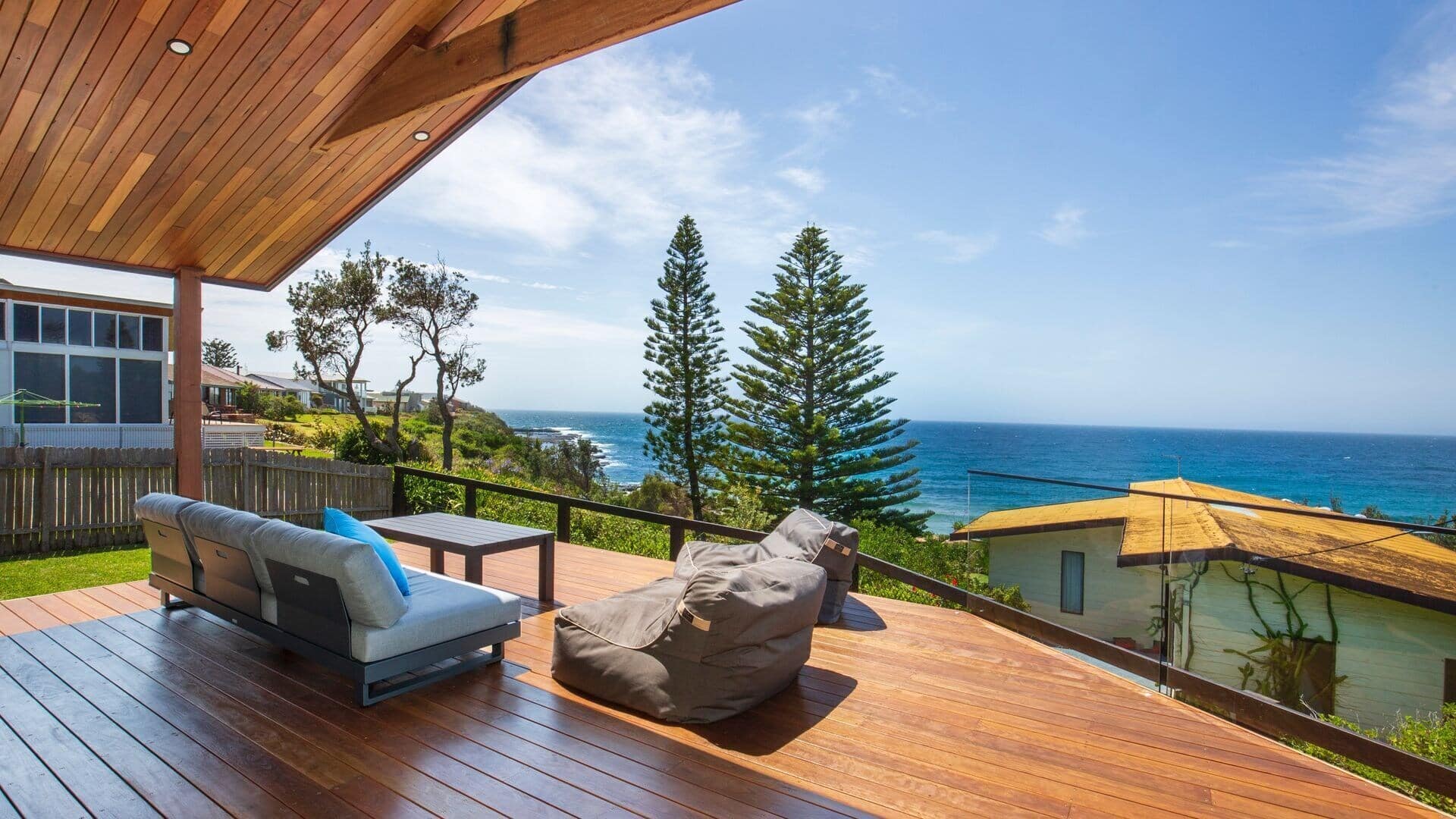 Where to EAT, DRINK & PLAY in Culburra Beach NSW with your dog