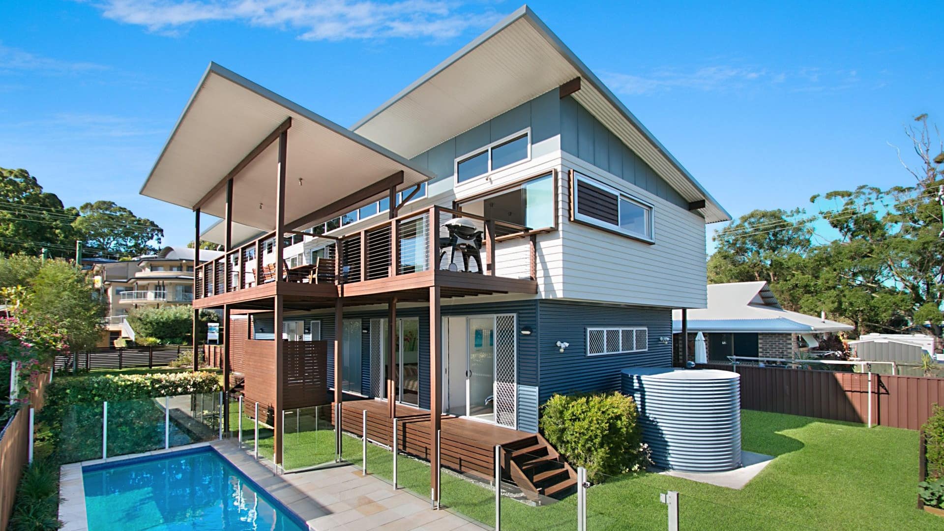 Venture about this border town from quality Coolangatta accommodation